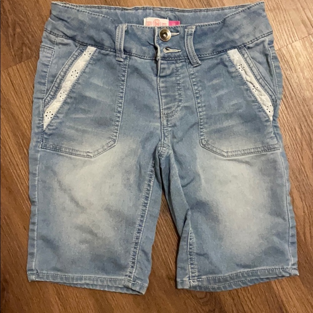 Girls SO Bermuda shorts, size 12, brand new